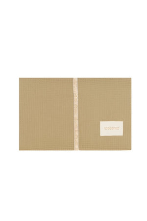 Tapis à langer Mozart 'Opera' Olive Green | NOBODINOZ