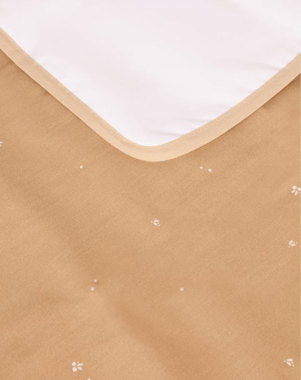 Tapis à langer 'Stories' Blush Little Cherries | NOBODINOZ