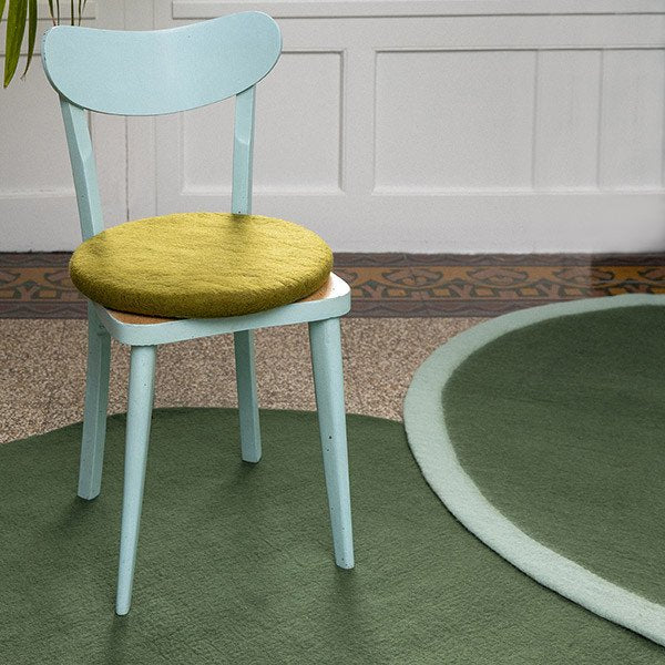 Tapis rond 'Kali' 120cm en laine feutrée | MUSKHANE