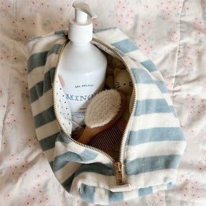 Trousse de Toilette 'Vic' Rayures Blue Cloud | ROSE IN APRIL