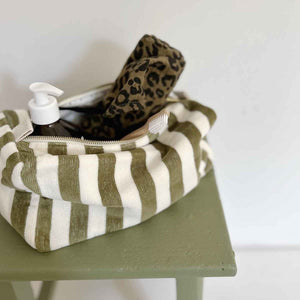 Trousse de Toilette 'Vic' Rayures Kaki | ROSE IN APRIL
