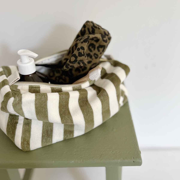 Trousse de Toilette 'Vic' Rayures Kaki | ROSE IN APRIL
