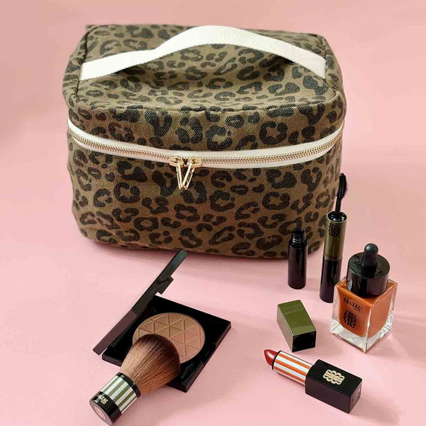 Vanity 'Oona' Graou Olive | ROSE IN APRIL