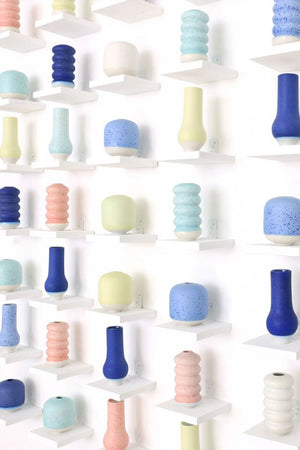Vase 'Hana' en céramique PM | STUDIO ARHOJ
