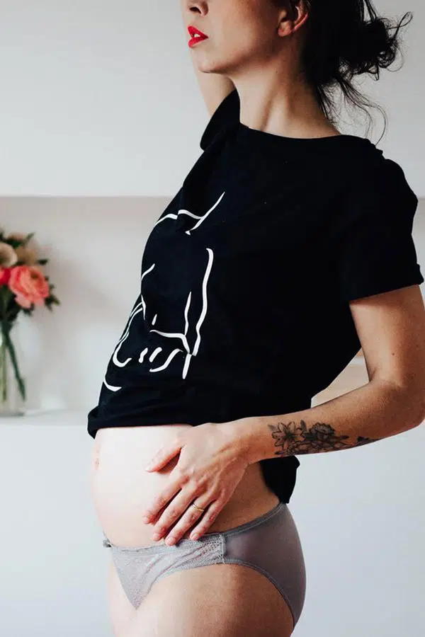 T-shirt d'allaitement "Motherhood."