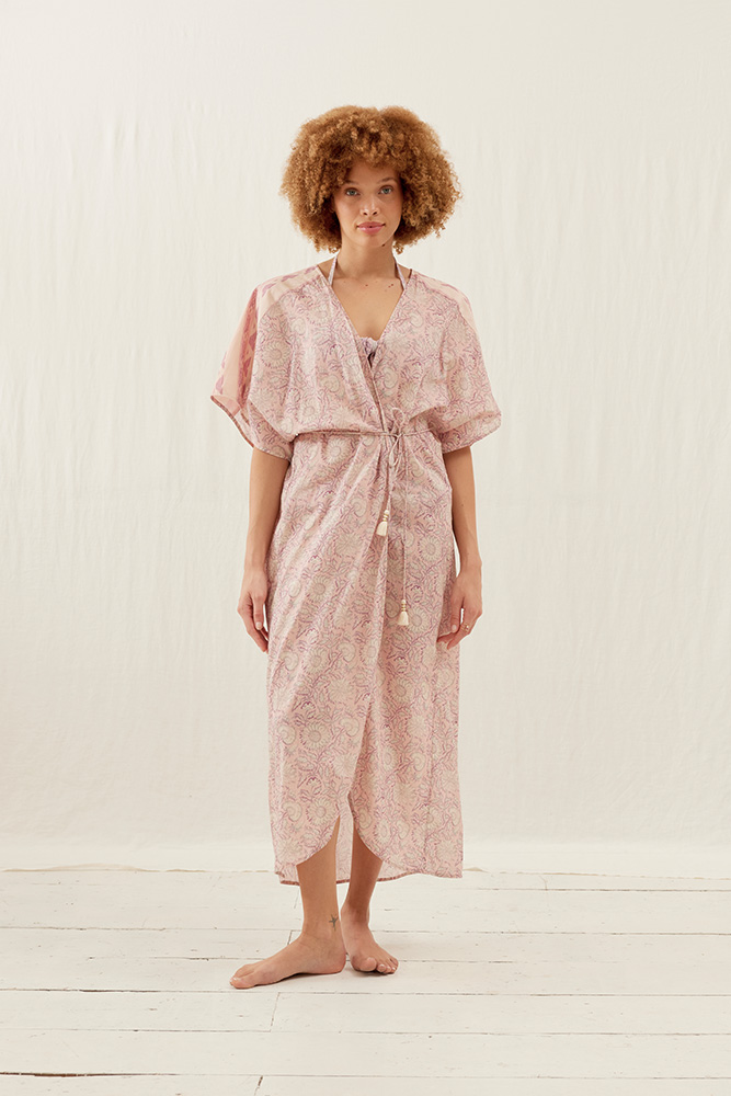 Kimono 'Chill' Pink Daisy Garden | LOUISE MISHA