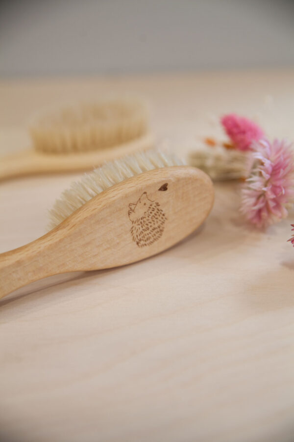 Brosse à cheveux bébé hérisson