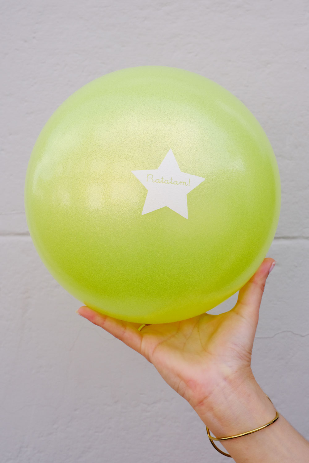 Grand ballon Chat Summer Jaune 22cm