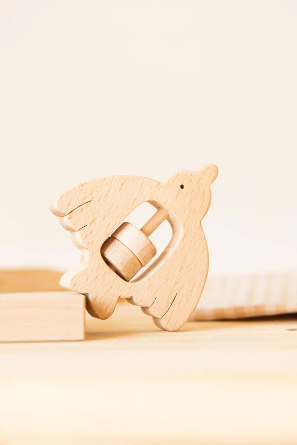 Hochet en bois 'Musch' | KMR CHILDHOOD