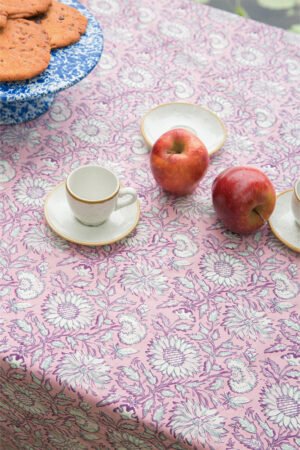 Nappe 'Carla' Pink Daisy Garden | LOUISE MISHA