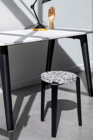 Tabouret Lou 45cm en plastique recyclé Macchiato | TIPTOE