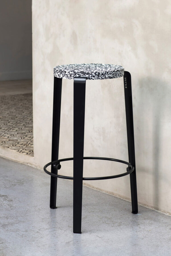 Tabouret Milou 66cm en plastique recyclé Macchiato | TIPTOE