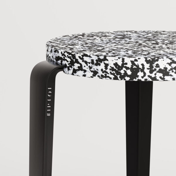 Tabouret Milou 66cm en plastique recyclé Macchiato | TIPTOE