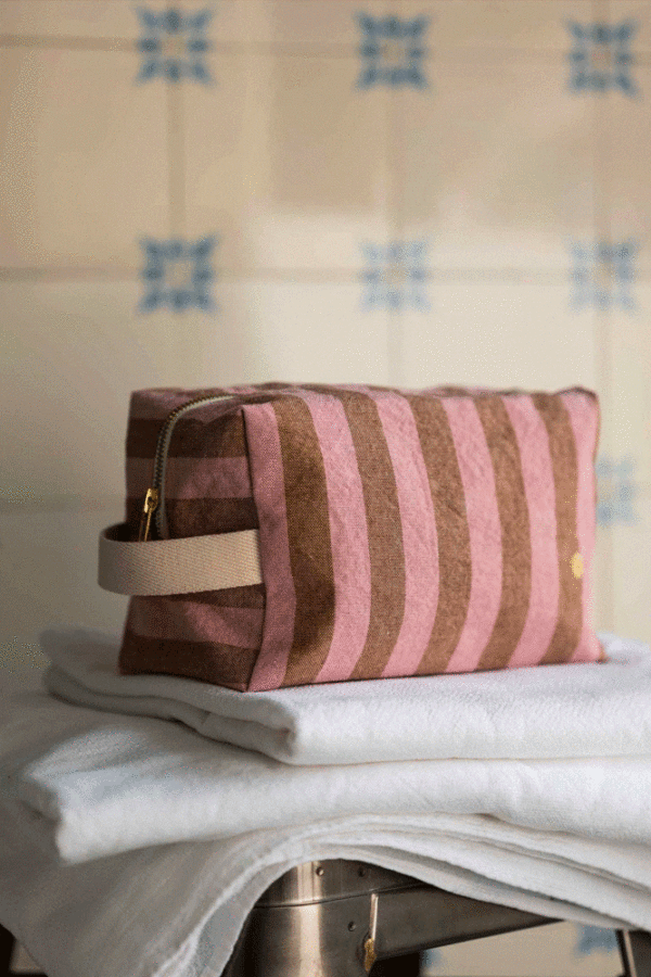 LA CERISE SUR LE GÂTEAU
