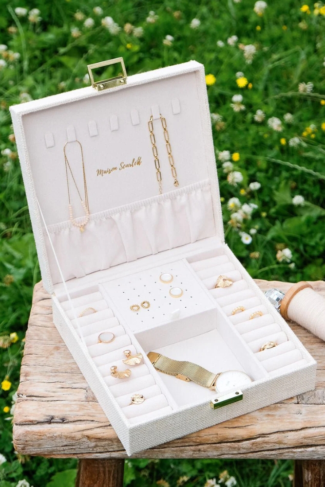 Boîte à bijoux 'Anne' en lin Beige | MAISON SCARLETT