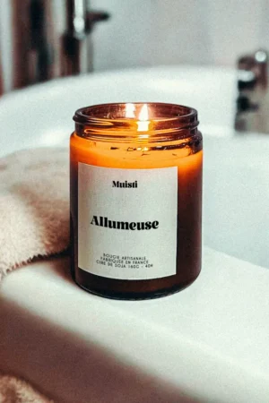 Bougie parfumée ‘Allumeuse’ Mangue coco | MUISTI